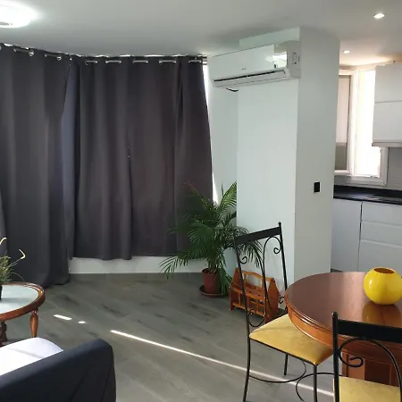 Apartament Palmeras Apartment *